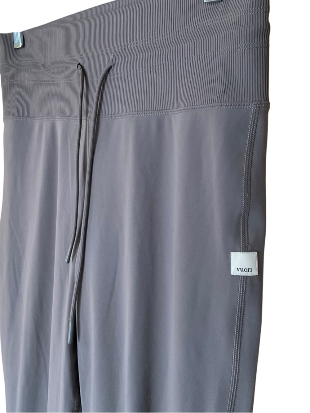 Vuori Performance Jogger Gray Drawstring Athleisure Pants Size M - Picture 3 of 9